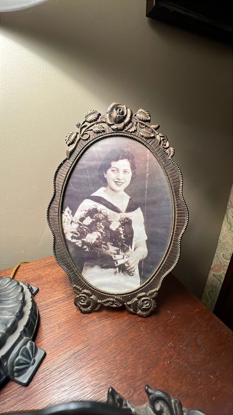 Heavy Vintage Oval Bronze Frame